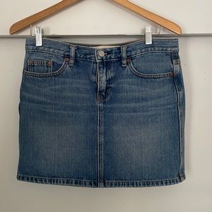 Gap size 6 denim mini skirt